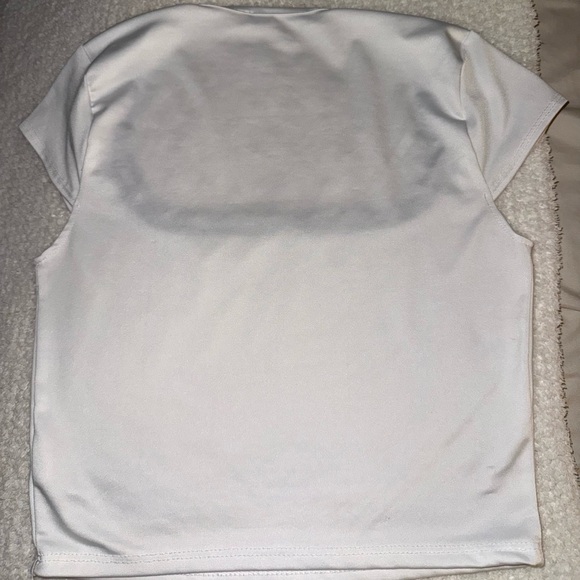 White Top with Black Trim - Picture 2 of 3